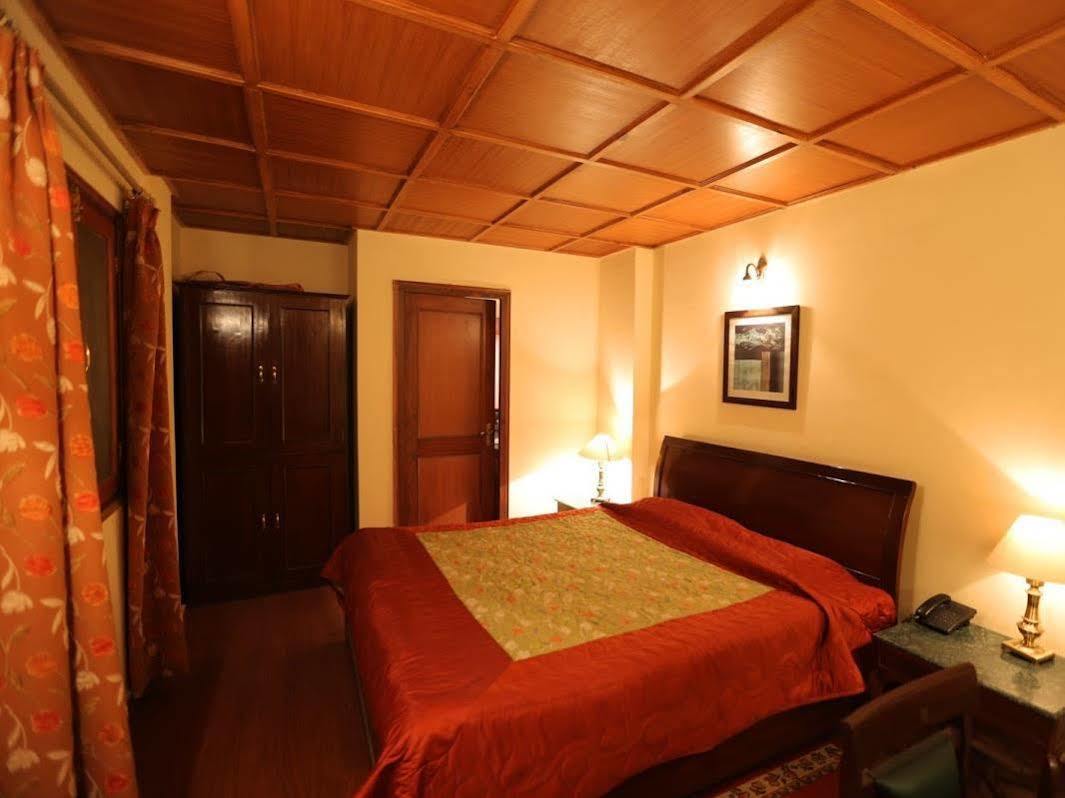 Welcomheritage Windsor Lodge Ranikhet Exterior photo